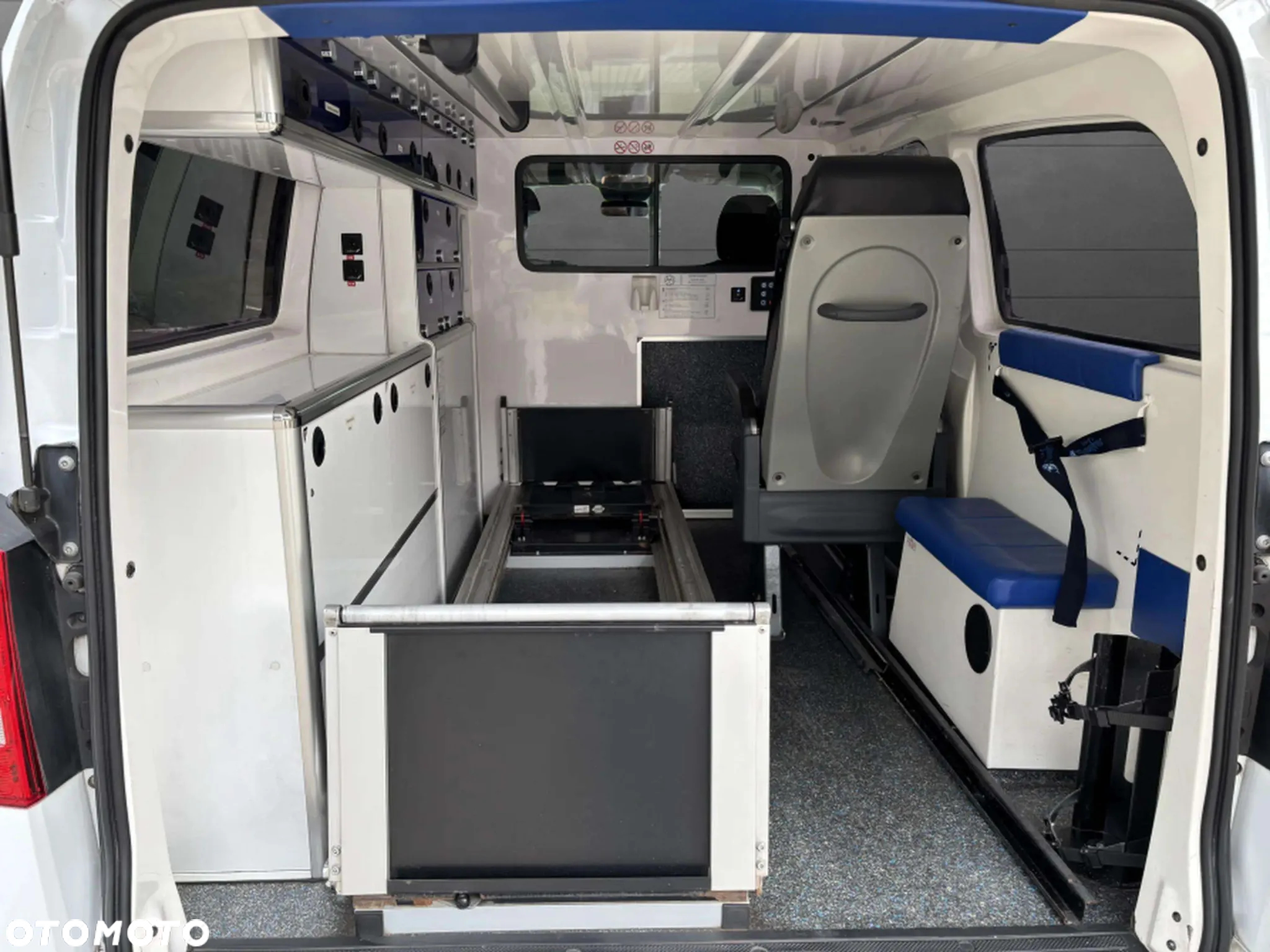 Mercedes-Benz Vito - 14