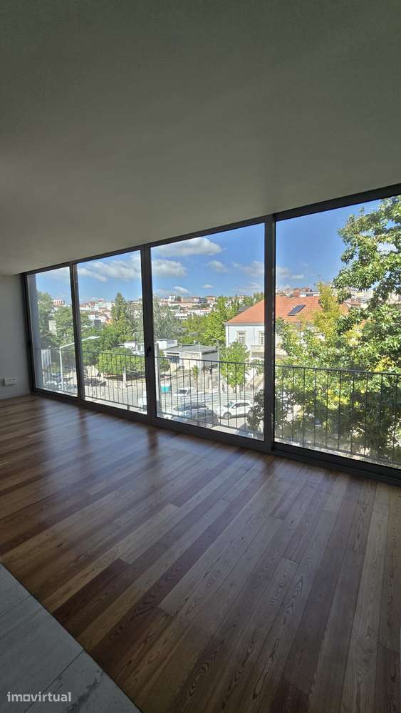 Apartamento T2 de luxo ao pé das Escadas Monumentais - Grande imagem: 3/14