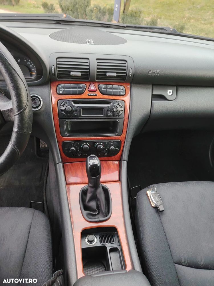 Mercedes-Benz C 200 CDI Classic - 23