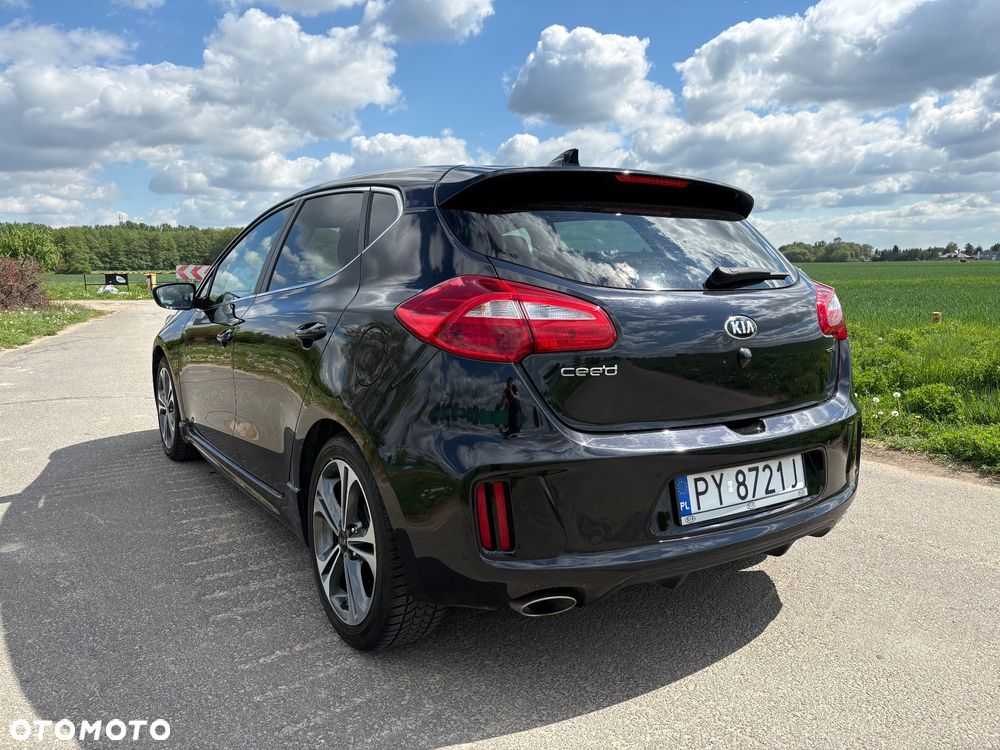 Kia Ceed 1.6 CRDi GT Line - 4