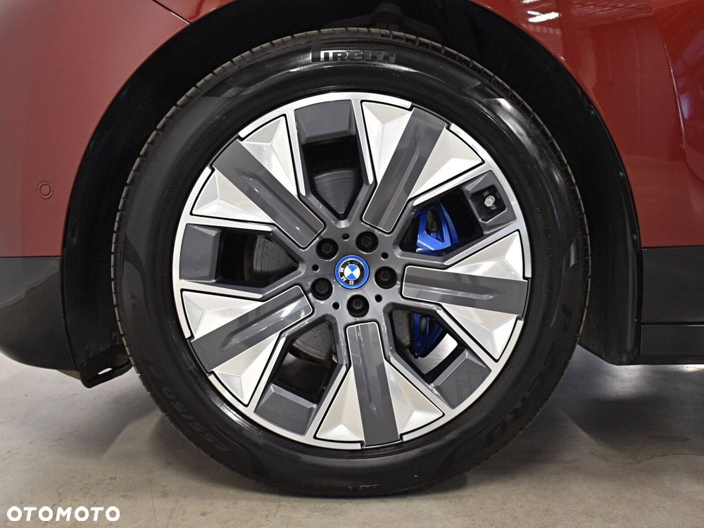 BMW iX xDrive40 76.6kWh Signature - 31
