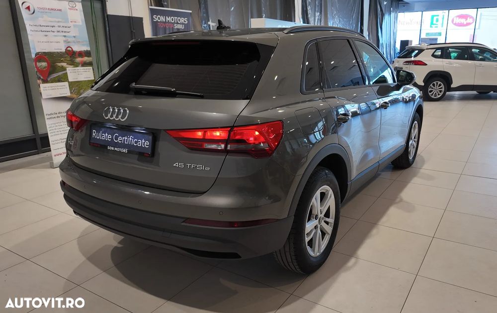 Audi Q3 45 TFSIe S tronic - 6