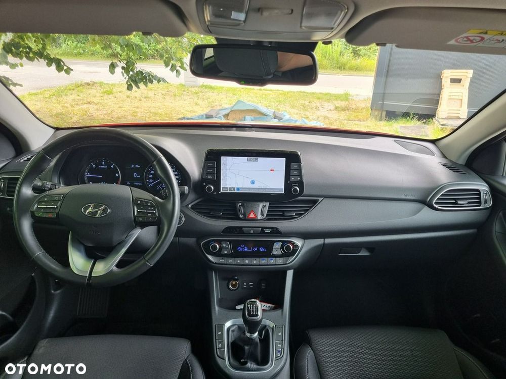 Hyundai i30 1.6 D Premium - 14