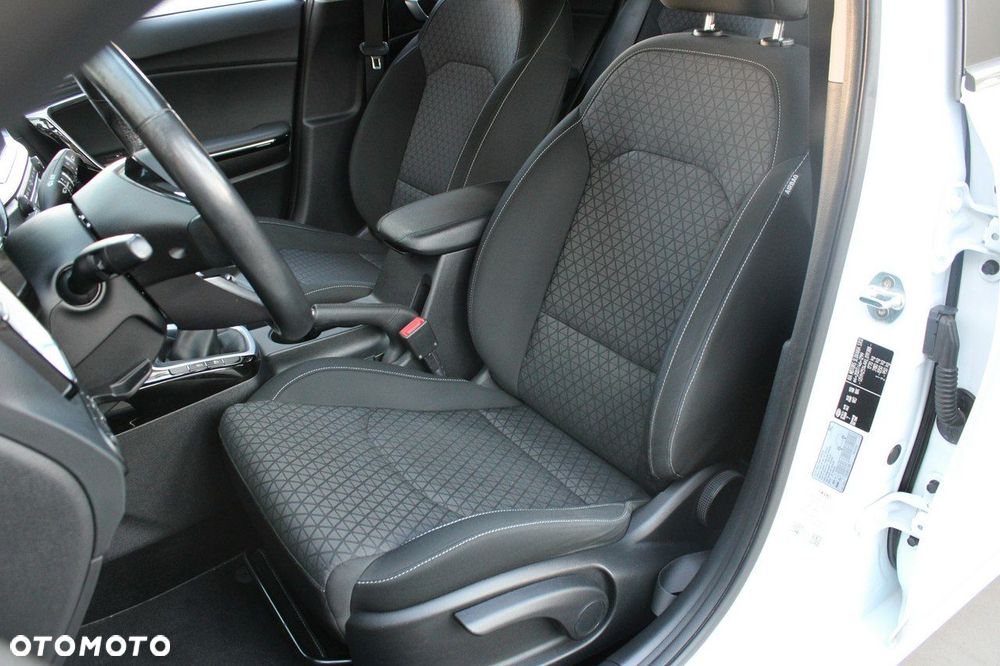 Kia Ceed - 11
