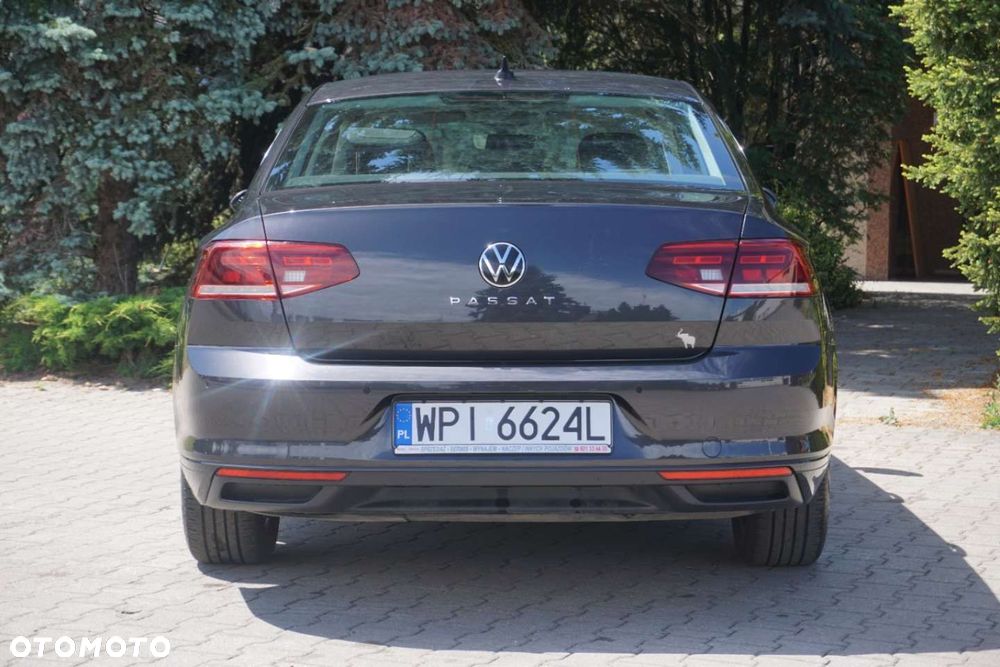 Volkswagen Passat - 7