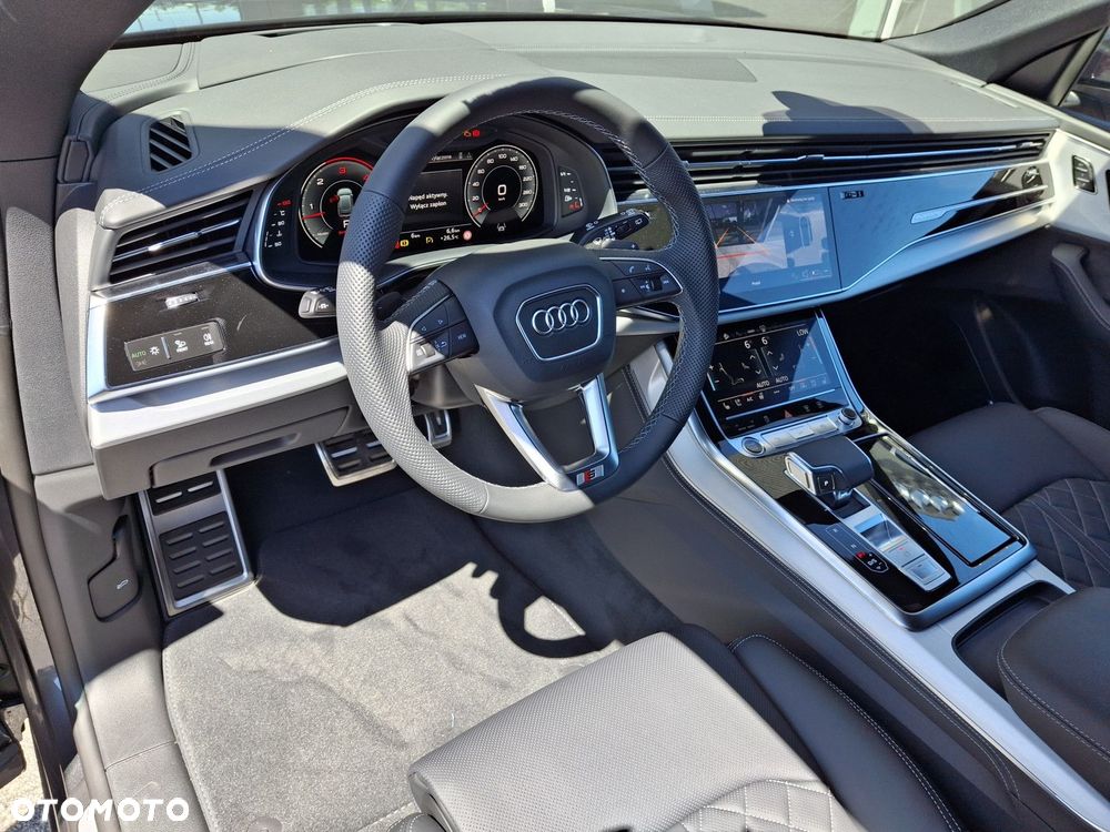 Audi Q8 - 15