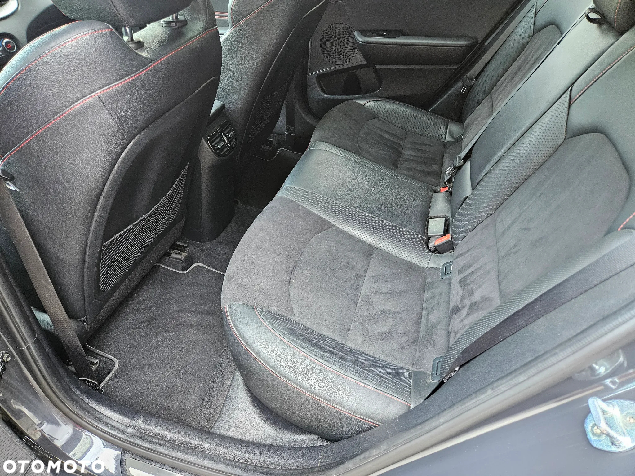Kia ProCeed 1.6 T-GDI GT DCT - 19