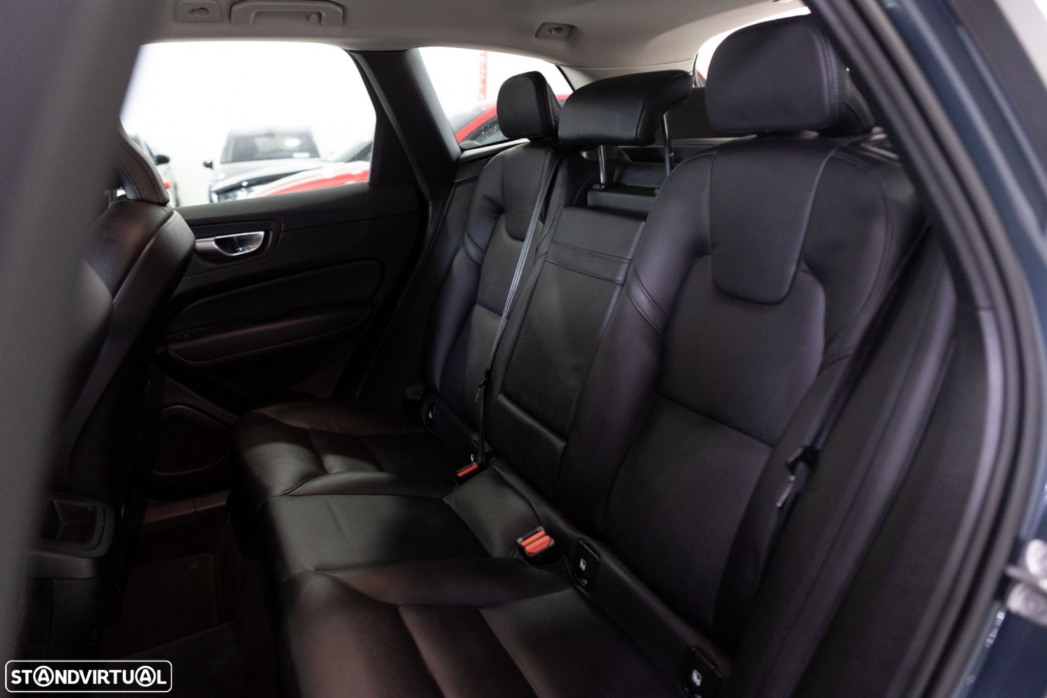 Volvo XC 60 B4 D AWD Geartronic Momentum - 18