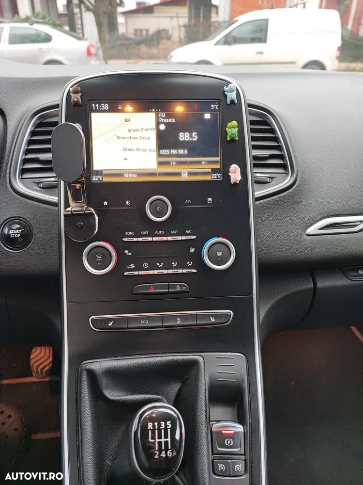 Renault Scenic TCe 130 Dynamique - 10