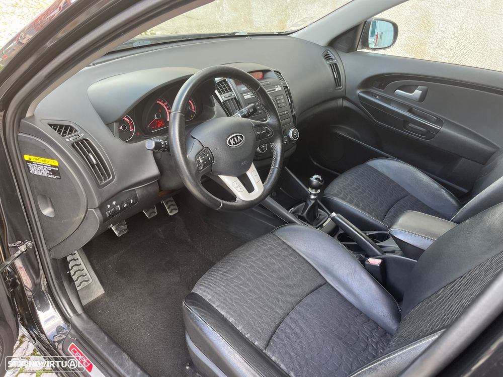 Kia Ceed SW 1.6 CRDi TX ISG - 13