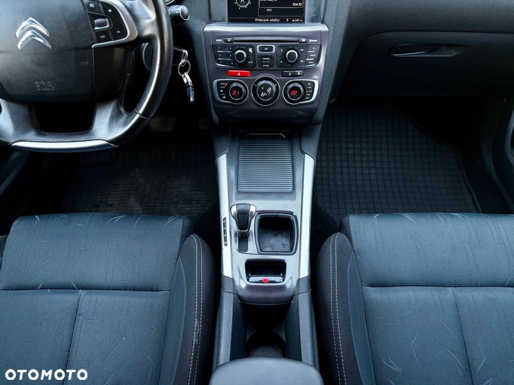 Citroën C4 e-HDi 115 ETG6 Exclusive - 24