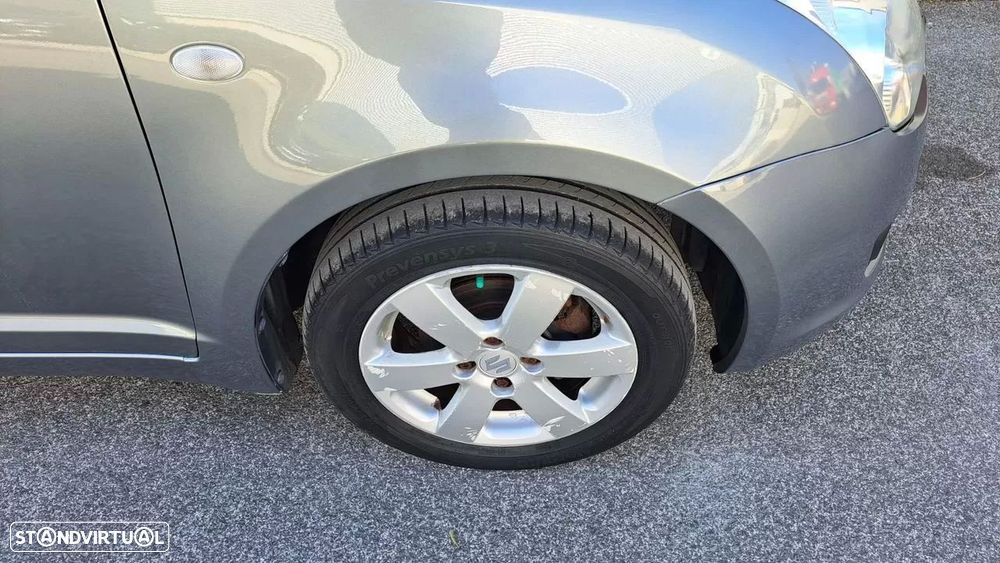 Suzuki Swift 1.3 DDiS GL - 12