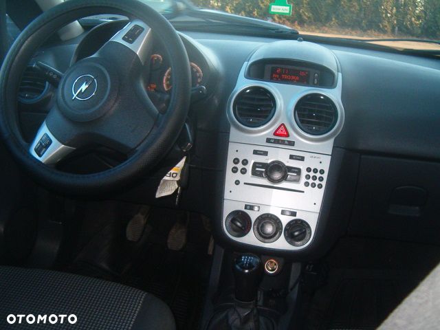 Opel Corsa - 28