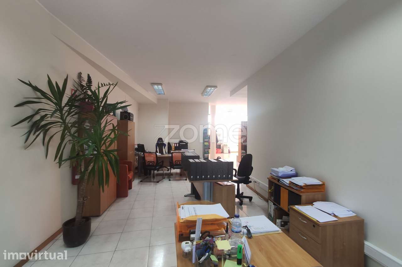 Loja para venda no centro da Maia - Grande imagem: 3/17