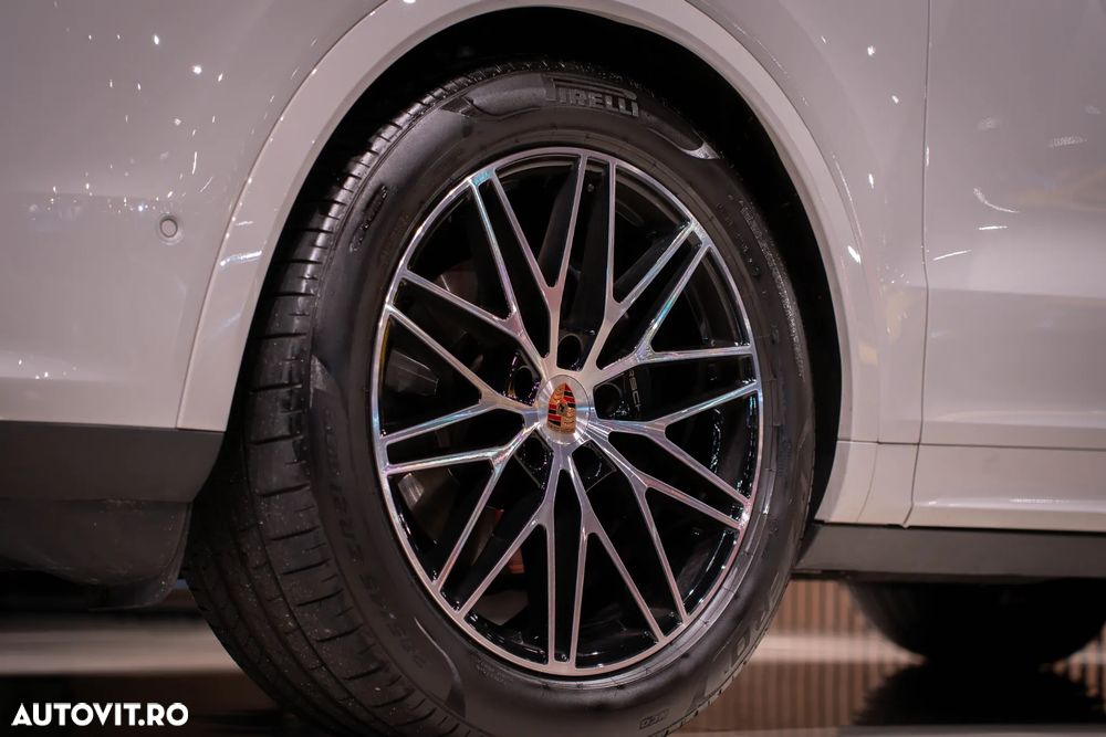Porsche Cayenne Coupe Standard - 14