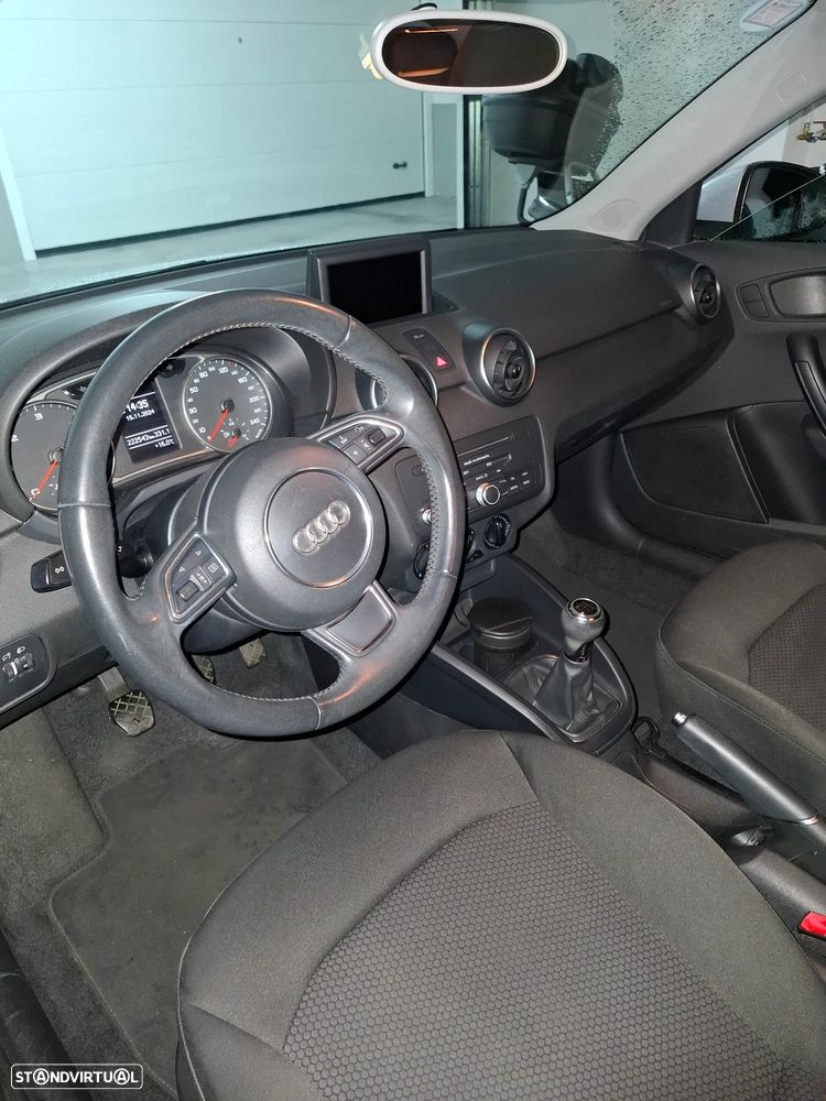 Audi A1 Sportback 1.6 TDI Business Line - 8