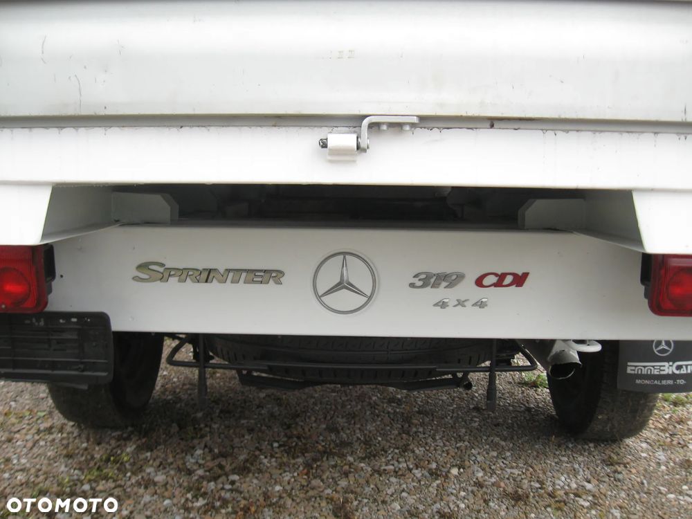 Mercedes-Benz 319 CDI.  4 X 4. DOKA - BRYGADÓWKA. KLIMA - 2