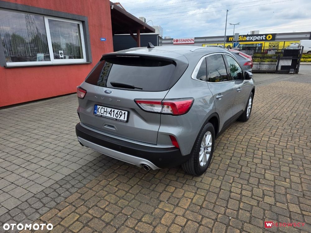 Ford Kuga - 12