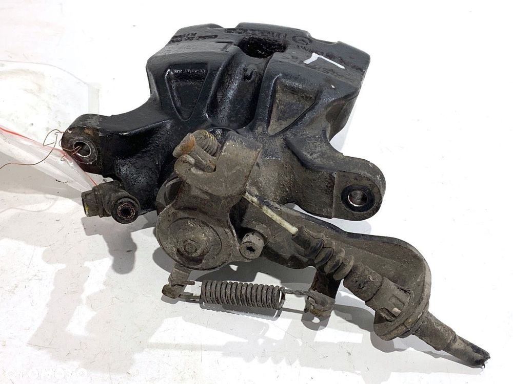 ZACISK LEWY TYŁ  MAZDA 3 (BM, BN) 2013 - 2022 2.0 88 kW [120 KM] benzyna 2013 - 2022 - 2