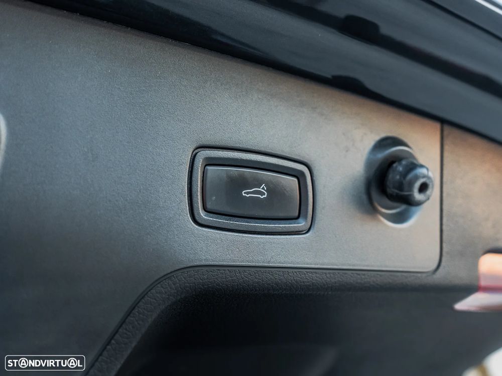Porsche Panamera Sport Turismo 4 E-Hybrid Edition 10 Anos - 47