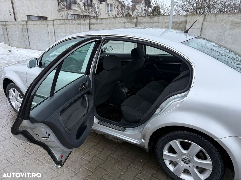 Skoda Superb 1,9 TDI Elegance - 33
