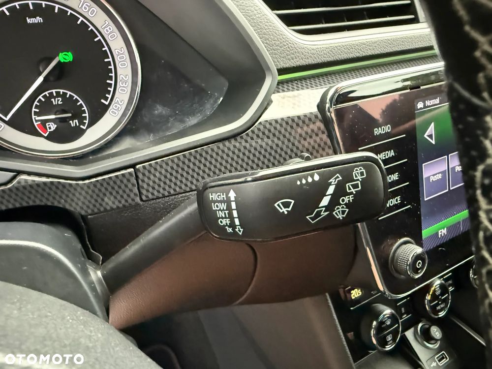 Skoda Superb 2.0 TDI DSG Sportline - 40