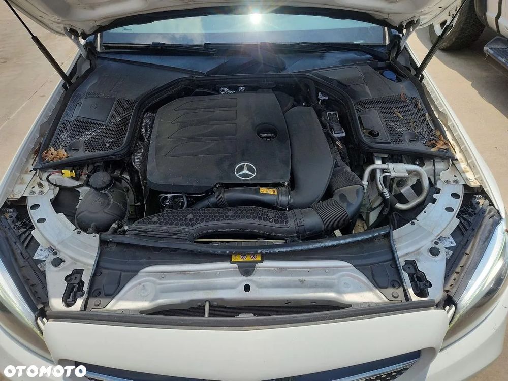 Mercedes-Benz Klasa C 300 4Matic 9G-TRONIC AMG Line - 10
