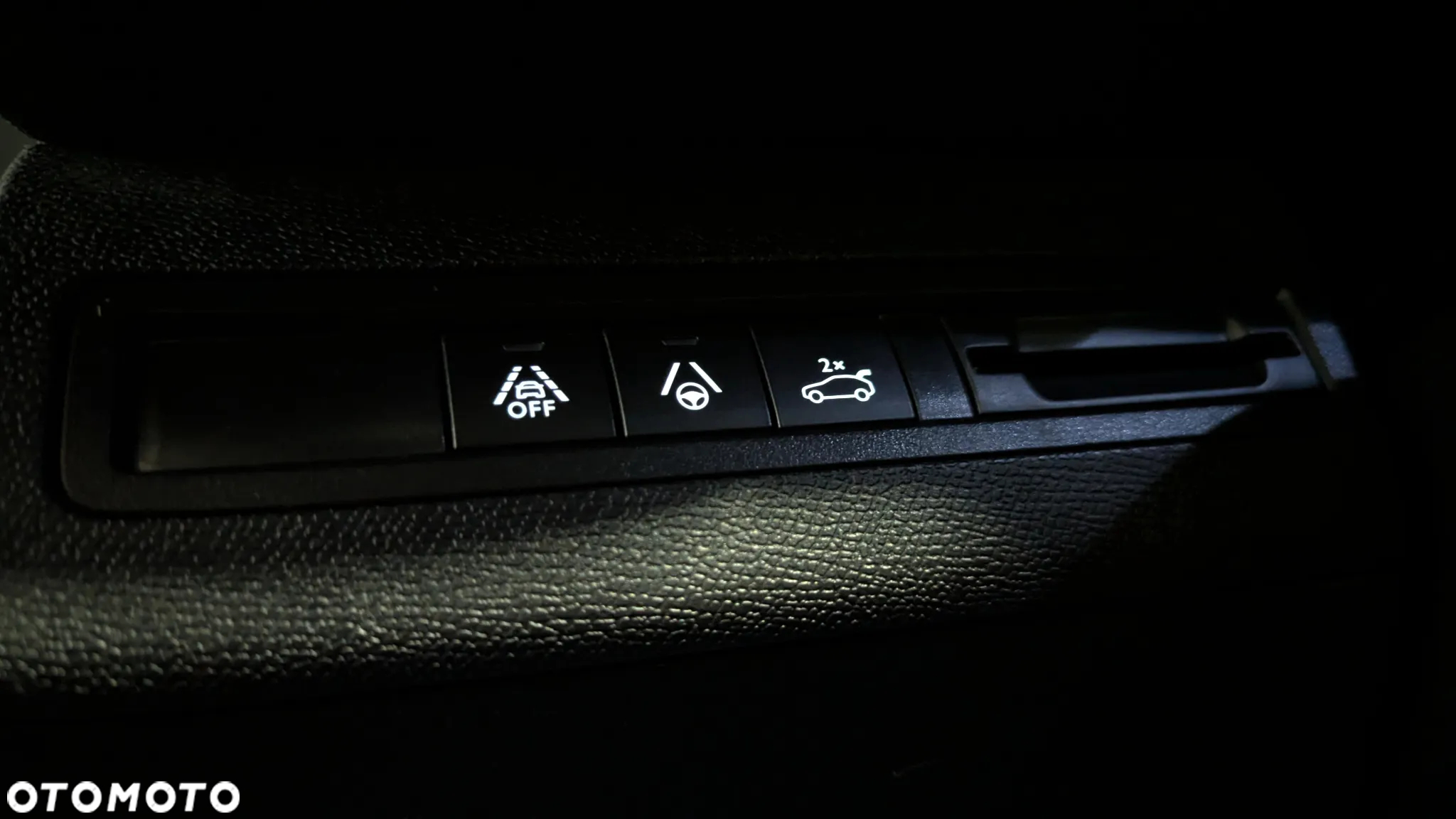 Peugeot 3008 1.6 PureTech GT S&S EAT8 - 22
