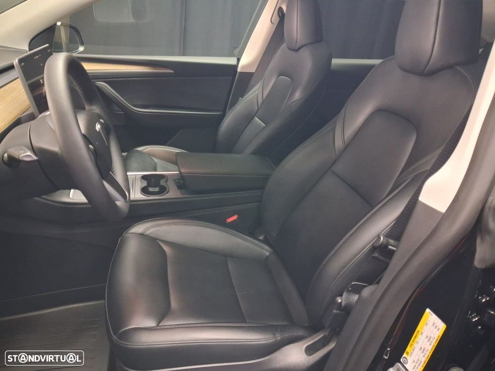 Tesla Model Y Long-Range RWD - 9