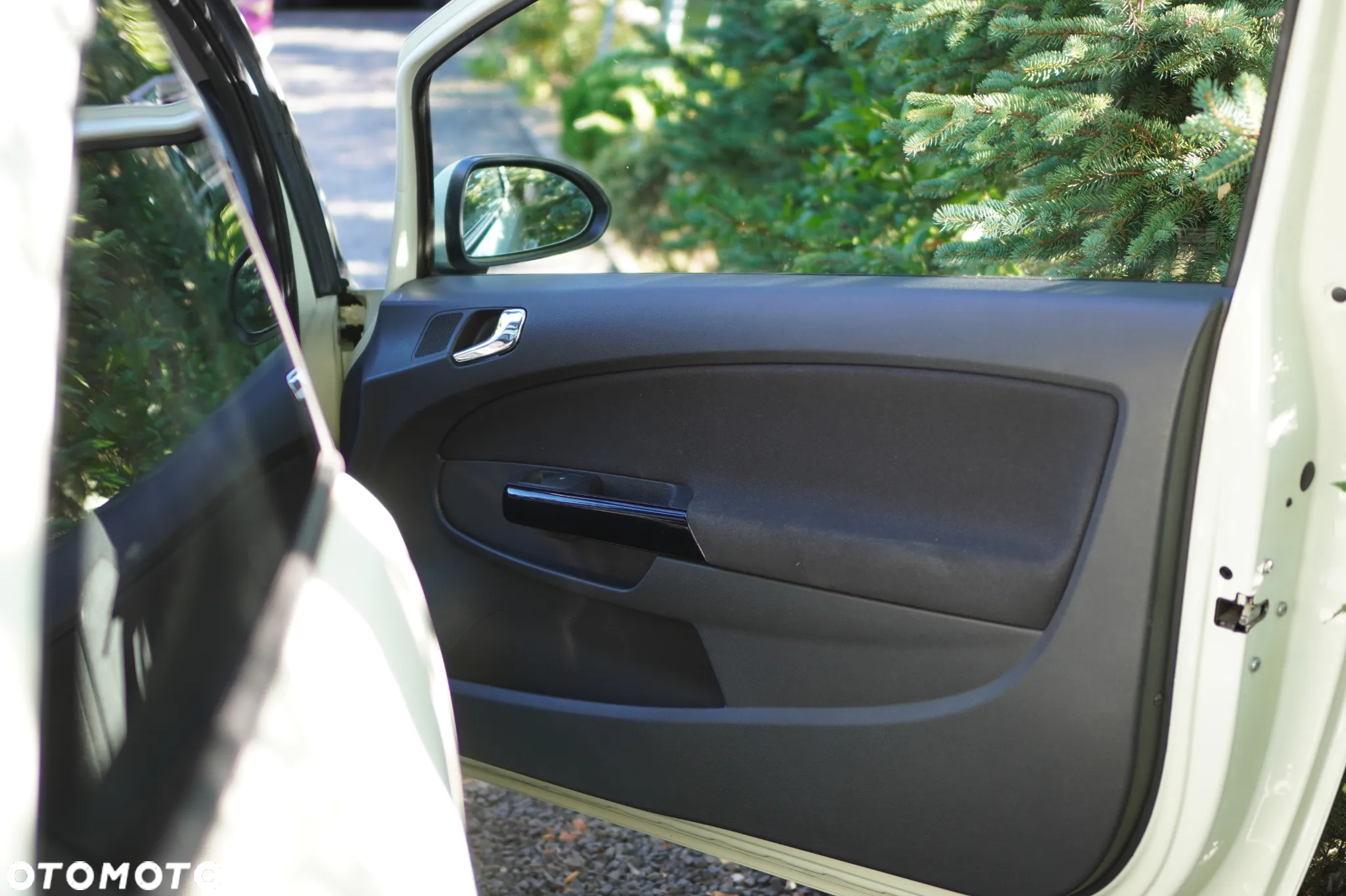 Opel Corsa 1.4 16V Satellite - 24