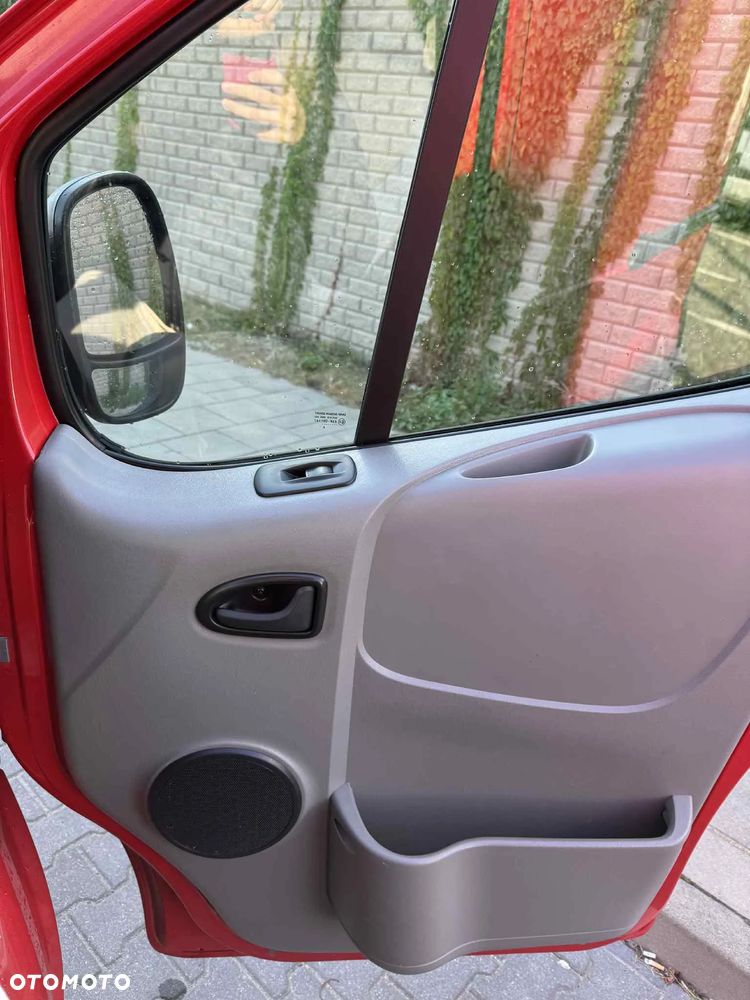 Renault Trafic - 12