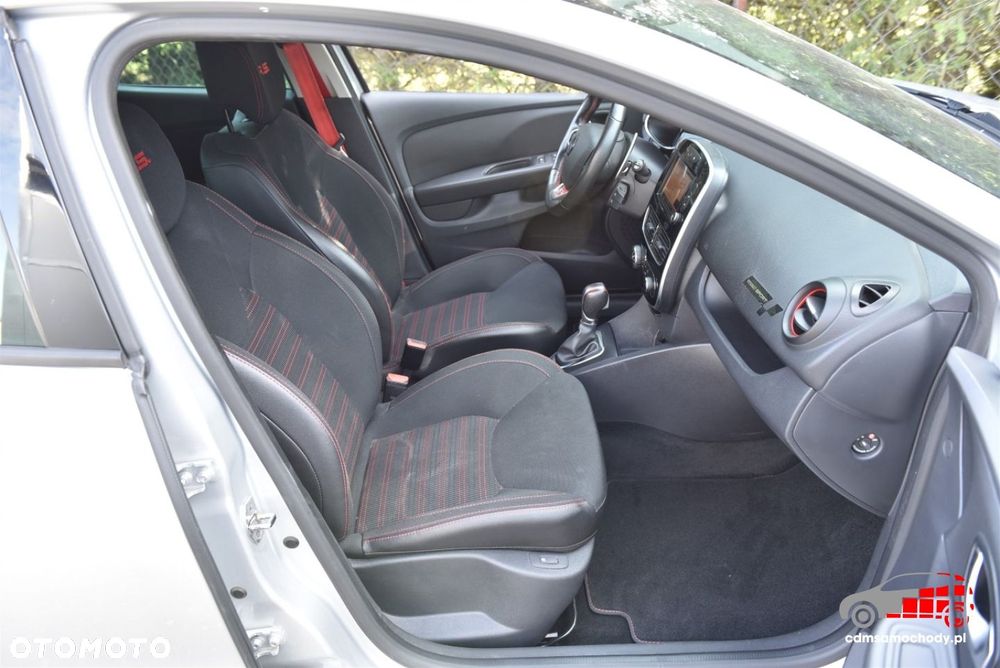 Renault Clio TCe 220 EDC R.S Trophy - 33