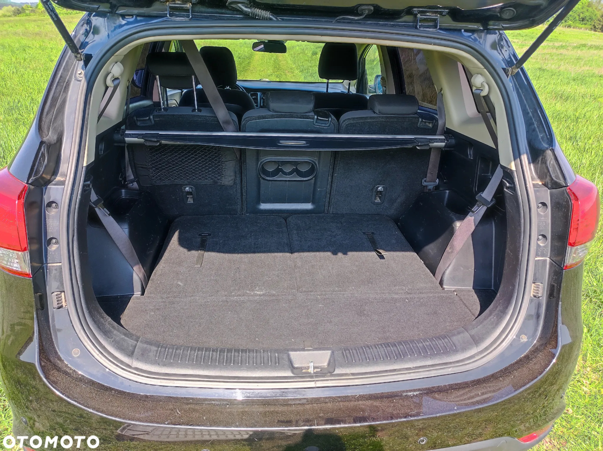 Kia Carens - 13