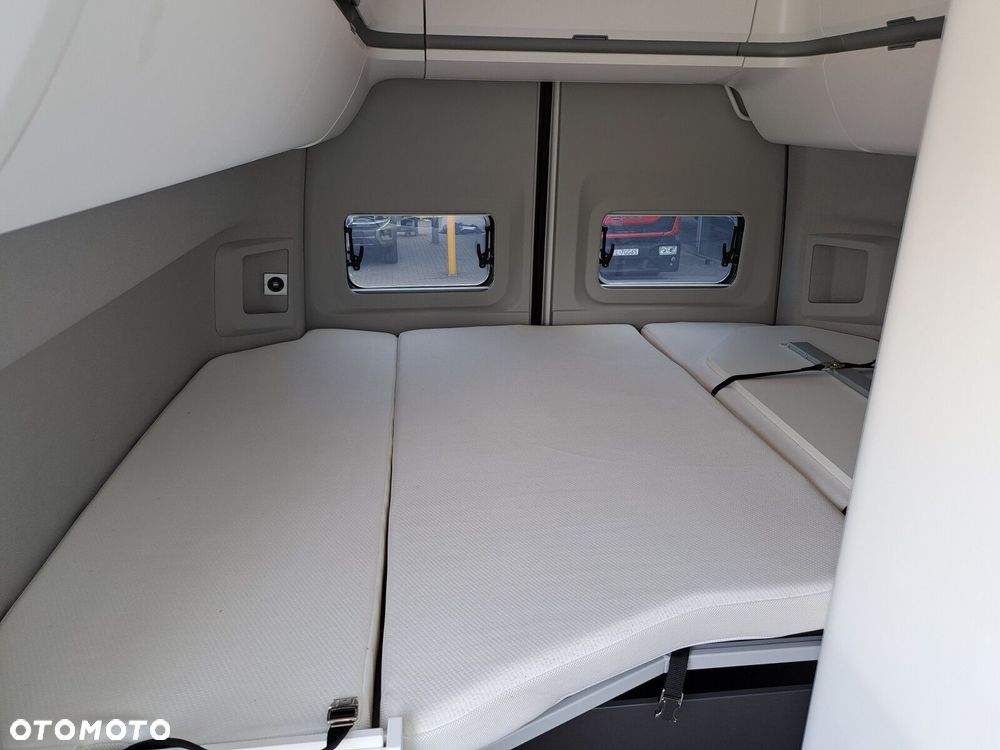 Volkswagen Crafter - 11