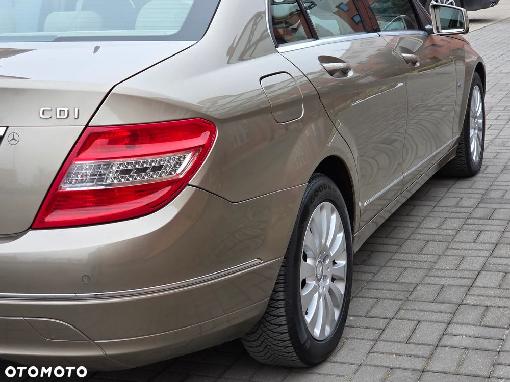 Mercedes-Benz Klasa C 250 CDI DPF BlueEFFICIENCY - 12