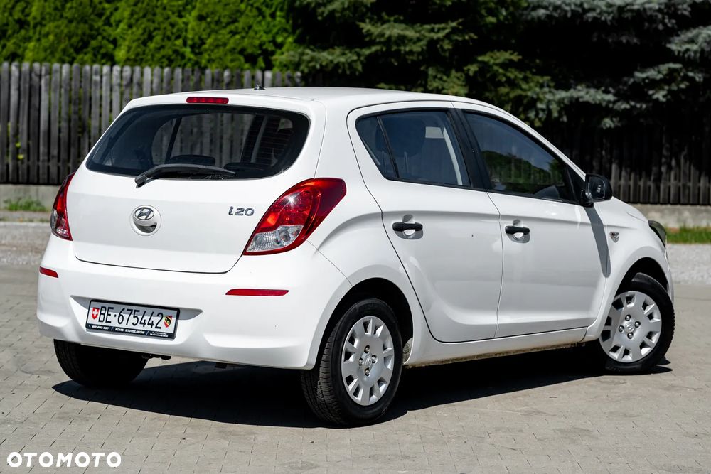 Hyundai i20 1.2 Trend - 12