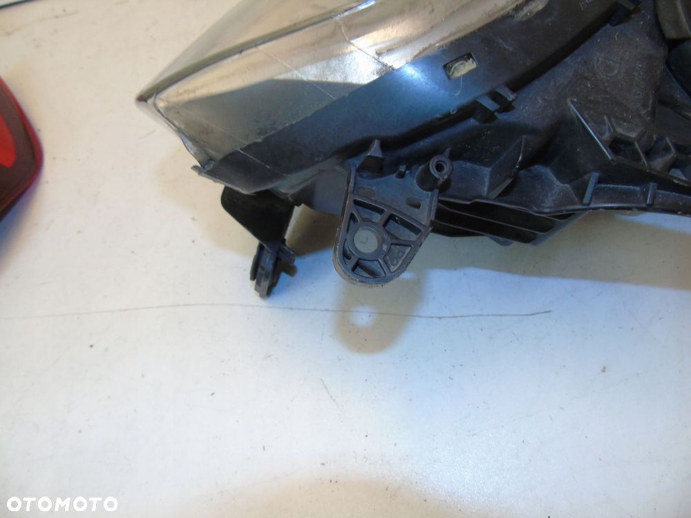 Citroen C5 III lampa prawa 9672694080 - 6