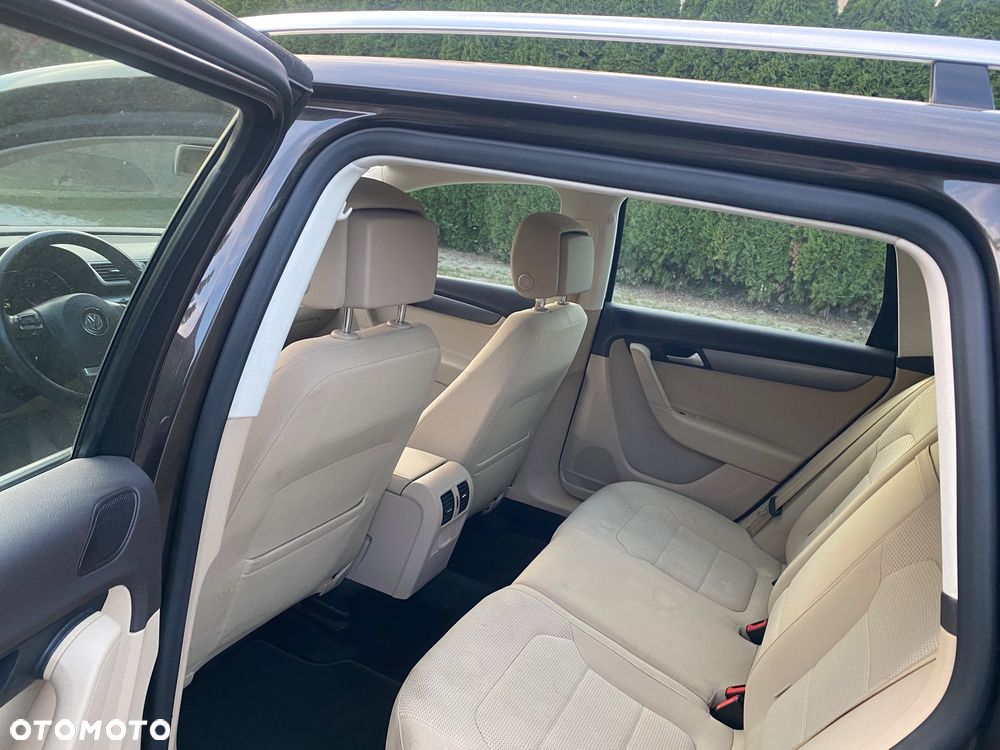 Volkswagen Passat - 24