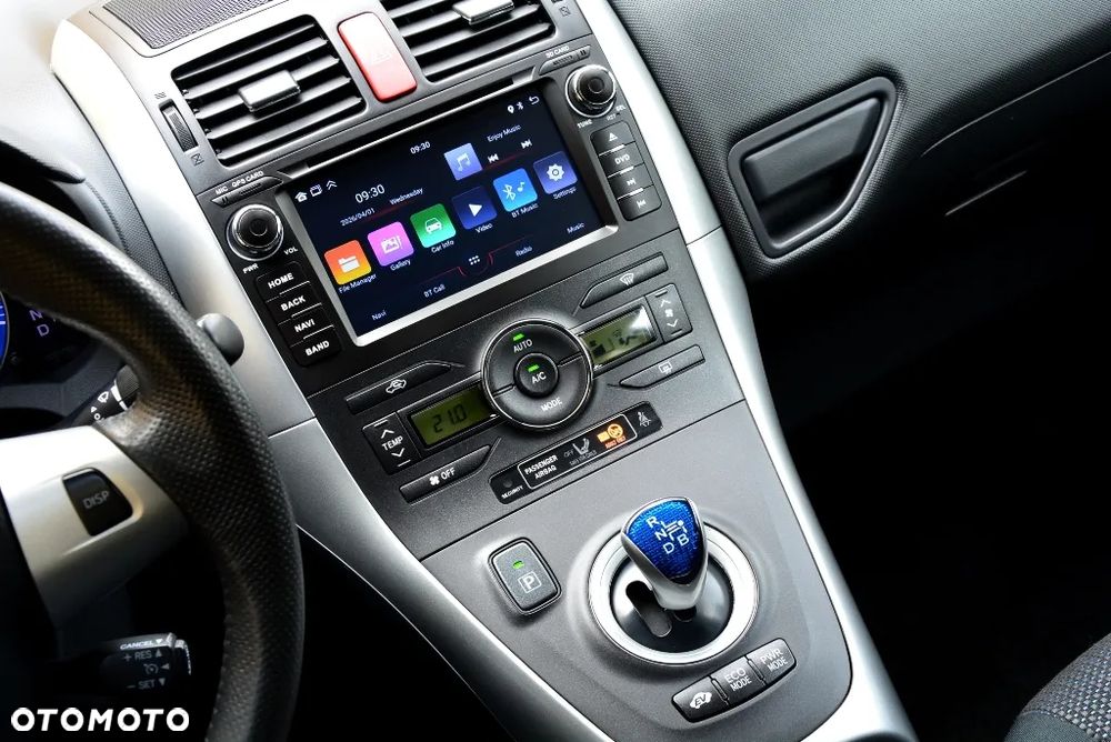 Toyota Auris 1.8 HSD Prestige NAVI - 9