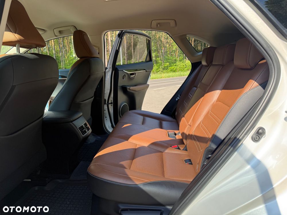 Lexus NX 200t Prestige AWD - 33