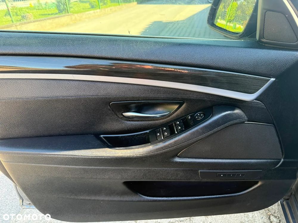 BMW Seria 5 528i Modern Line - 18