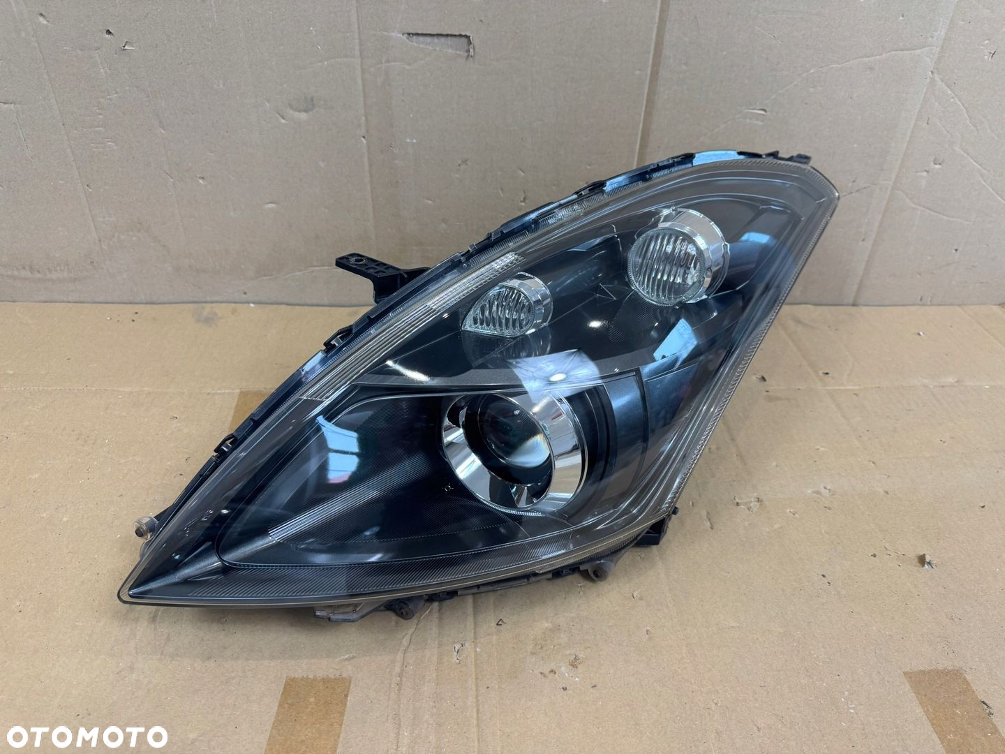 SUZUKI SWIFT MK7 SPORT LAMPA XENON LEWA ORG - 2