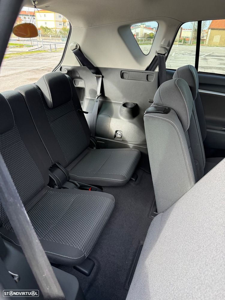 Toyota Verso 1.6 D-4D Comfort - 15