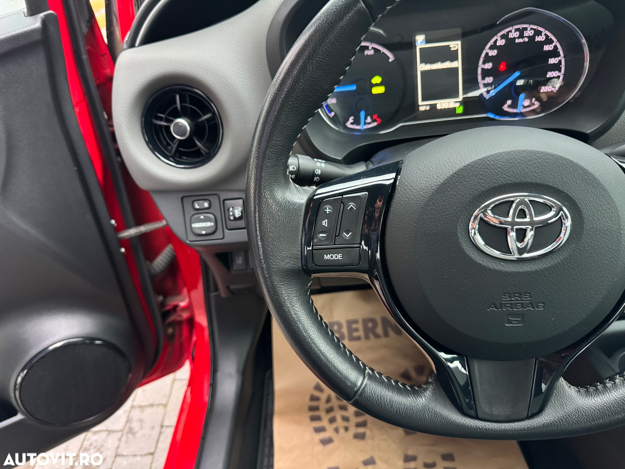 Toyota Yaris 1.5 VVT-i HSD Terra - 15