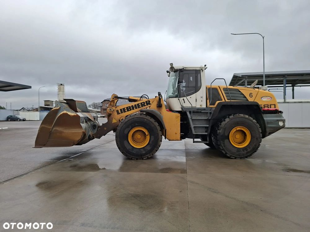 Liebherr L580 - 1
