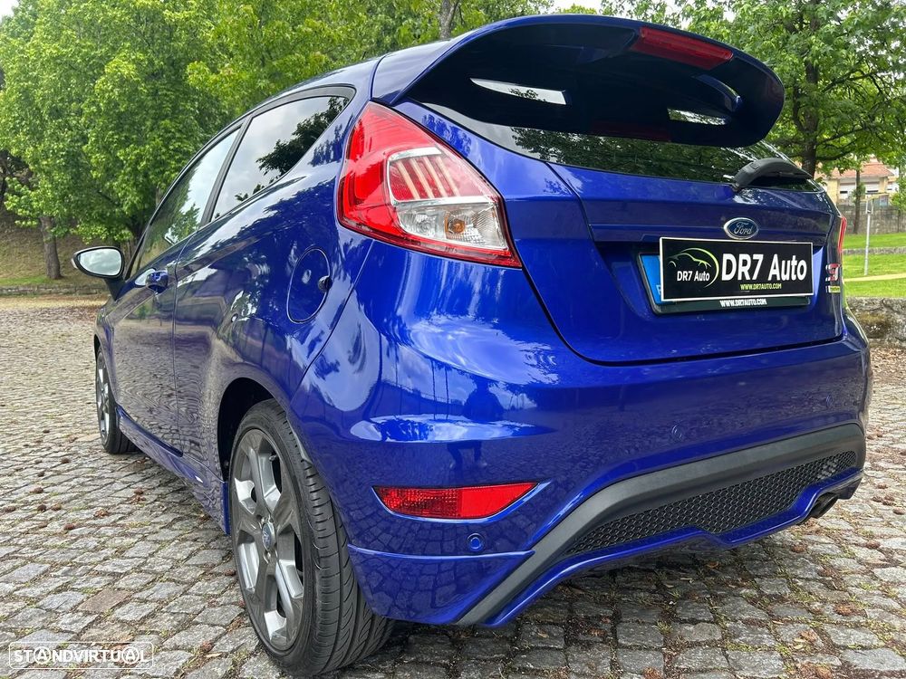 Ford Fiesta 1.6 EcoBoost ST - 4