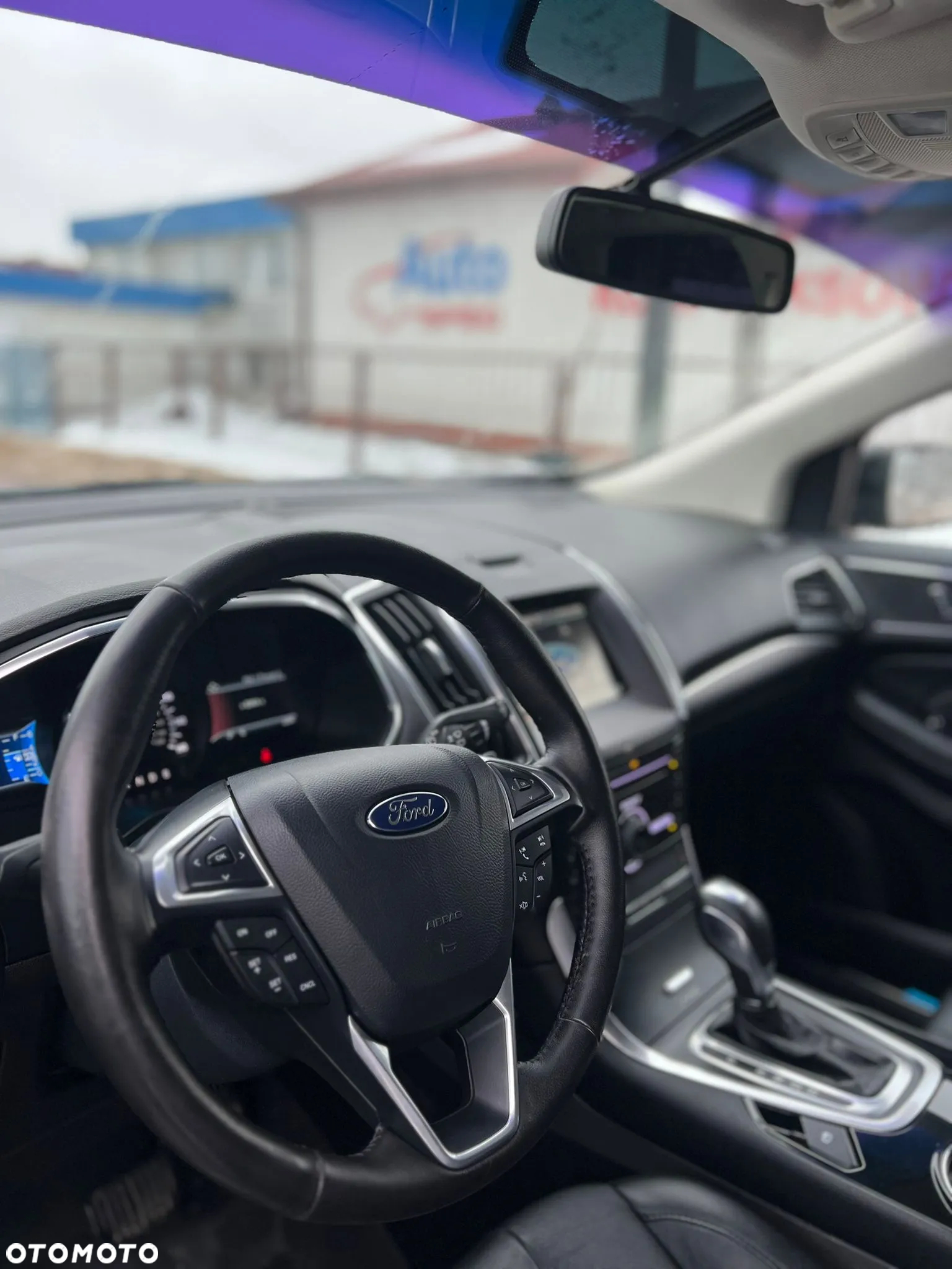 Ford Edge - 8