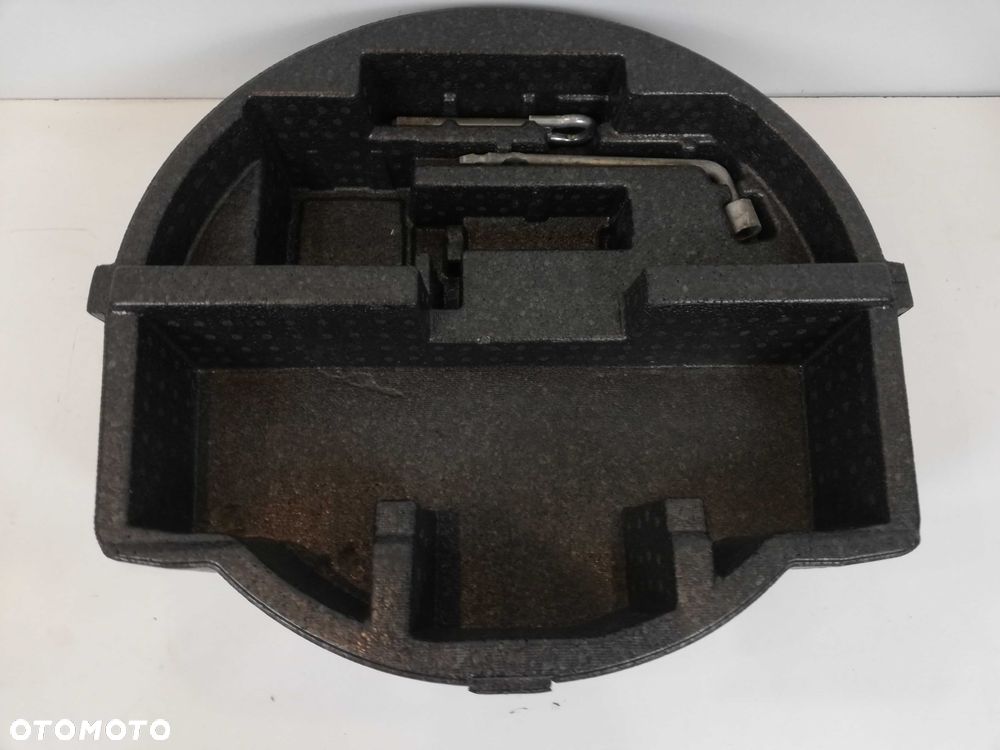 Wypełnienie Styropian  bagażnika Toyota Yaris III 11/20 r - 1