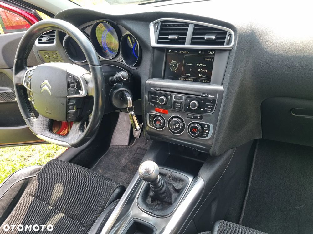 Citroën C4 e-HDi 115 Exclusive - 8