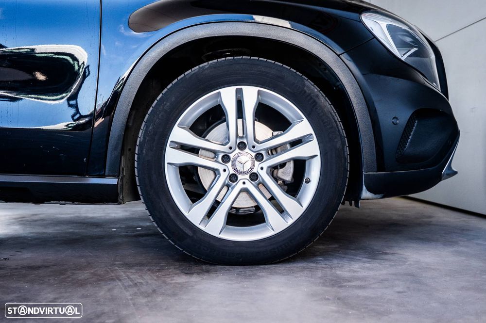 Mercedes-Benz GLA 180 d - 10